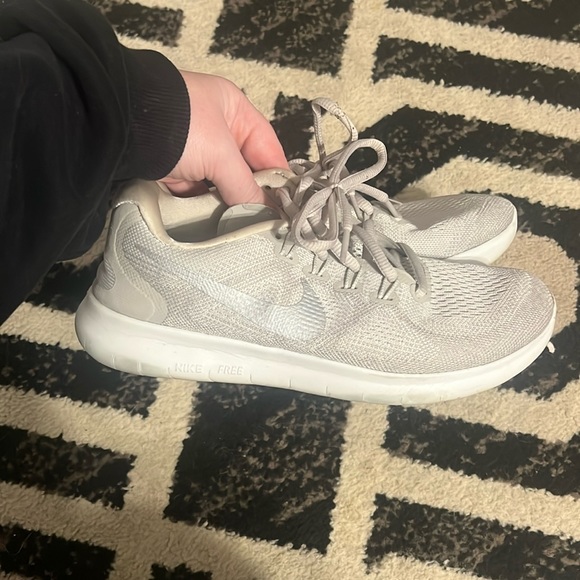 Nike Shoes - Nike free run
